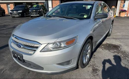 2011 Ford Taurus SE