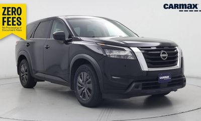 2023 Nissan Pathfinder S