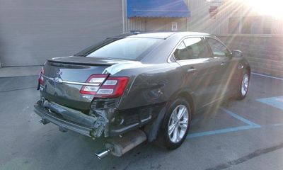 2018 Ford Taurus SEL