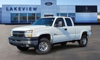 2005 GMC Sierra STD