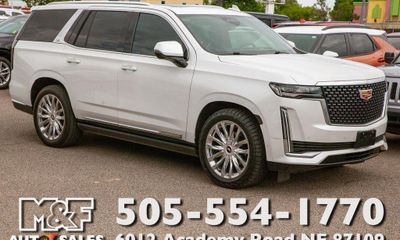 2022 Cadillac Escalade Premium Luxury