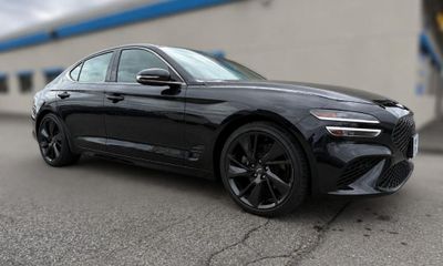 2023 Genesis G70 2 0T Sport