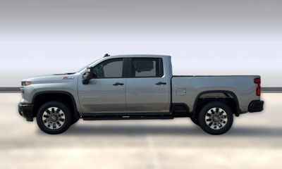 2026 Chevrolet Silverado HD Custom