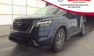 2025 Nissan Pathfinder SV
