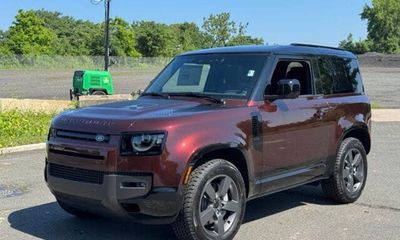 2026 Land Rover Defender 90 P400 X
