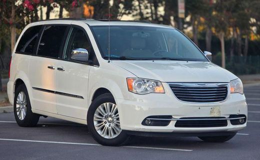 2012 Chrysler Town AND Country Limited