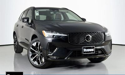 2026 Volvo XC60 Plus Dark