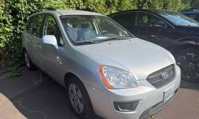 2009 Kia Rondo UN