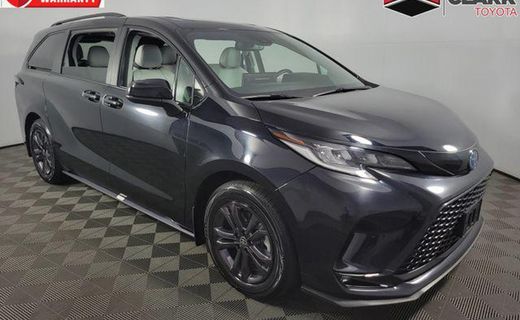2025 Toyota Sienna XSE