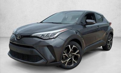 2022 Toyota C-HR XLE