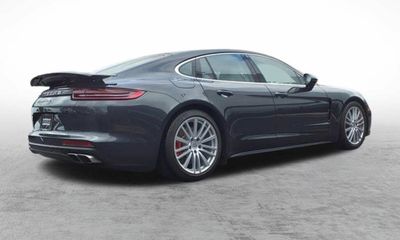 2018 Porsche Panamera Turbo