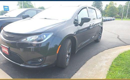 2018 Chrysler Pacifica Touring Plus