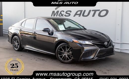 2022 Toyota Camry SE