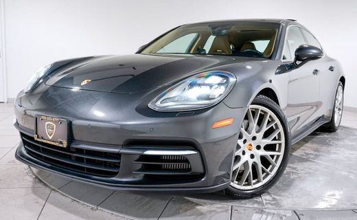 2018 Porsche Panamera 4S