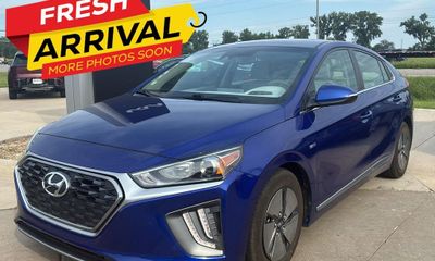 2020 Hyundai Ioniq SE