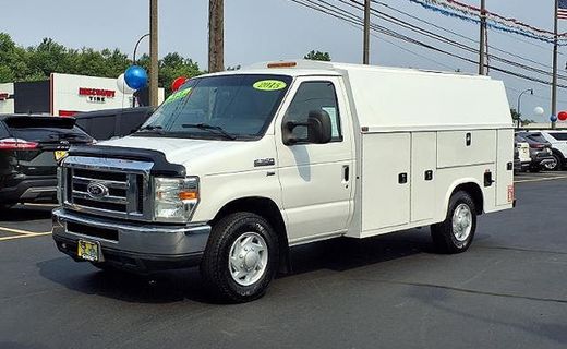 2015 Ford E-Series Chassis E 350