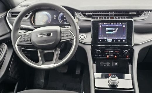 2024 Jeep Grand Cherokee L Laredo