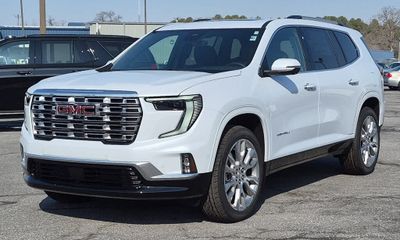 2026 GMC Acadia Denali