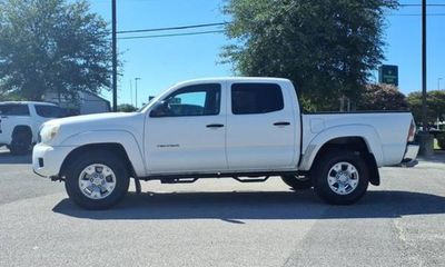 2013 Toyota Tacoma Delux