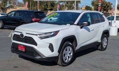 2022 Toyota RAV4 LE