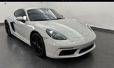 2019 Porsche 718 Cayman T