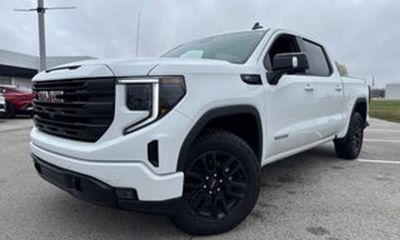 2026 GMC Sierra SLT