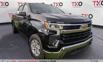 2025 Chevrolet Silverado LT