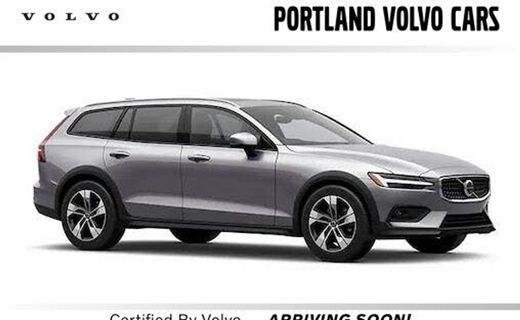 2025 Volvo V60CC Plus