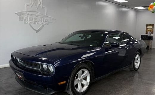2013 Dodge Challenger Base