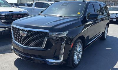 2022 Cadillac Escalade ESV Premium Luxury
