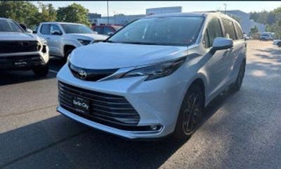 2026 Toyota Sienna XLE