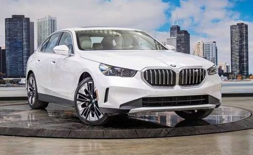 2026 BMW 530i
