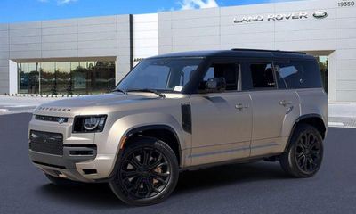 2026 Land Rover Defender Octa Black