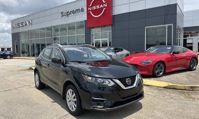 2022 Nissan Rogue Sport SV