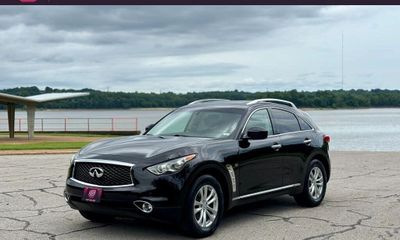 2017 Infiniti QX70 Base