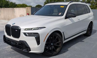 2024 BMW X7 M60I