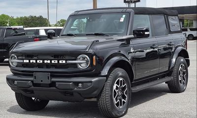 2024 Ford Bronco Outer Banks