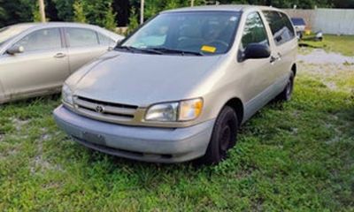 2000 Toyota Sienna CE