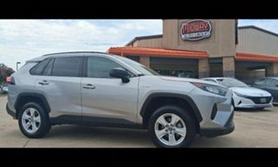 2021 Toyota RAV4 LE HV
