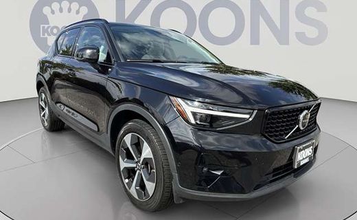 2023 Volvo XC40 Ultimate Dark