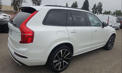 2023 Volvo XC90 Ultimate Dark