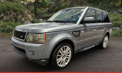2012 Land Rover Range Sport HSE LUX