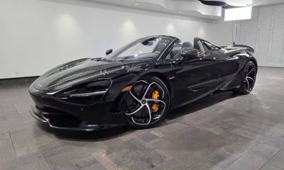 2025 McLaren 750S Spider