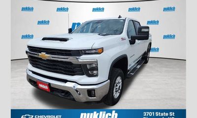 2024 Chevrolet Silverado HD LT