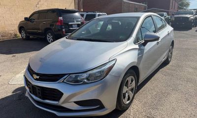 2018 Chevrolet Cruze LS