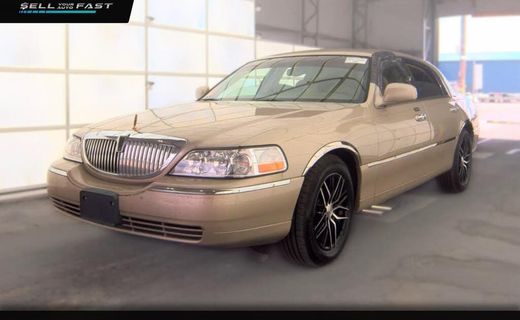 2004 Lincoln Town CAR