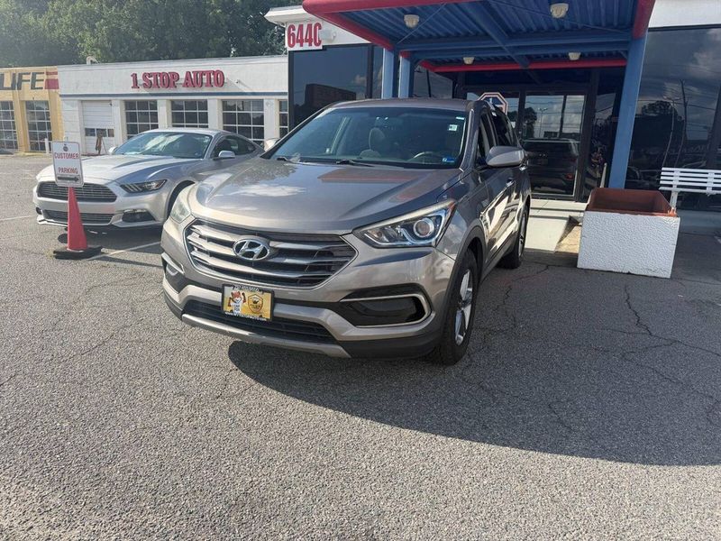 2017 Hyundai Santa FE — a typically priced live listing
