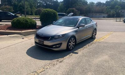 2011 Kia Optima TOP