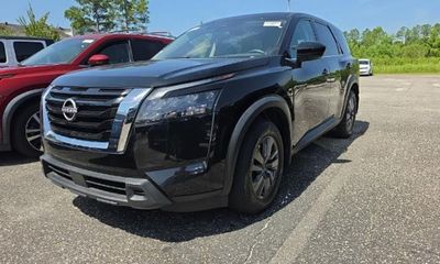 2024 Nissan Pathfinder S
