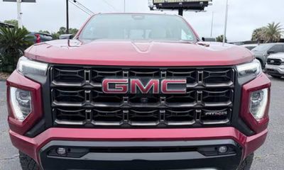 2023 GMC Canyon AT4X